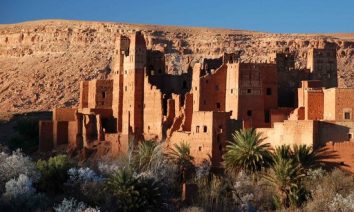 Randonnee sur la piste des casbahs dans la vallee -ounila entre ait benhaddou et telouet